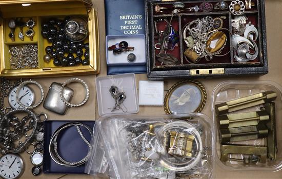 A mixed group of items including, silver, costume jewellery, pocket watches etc.